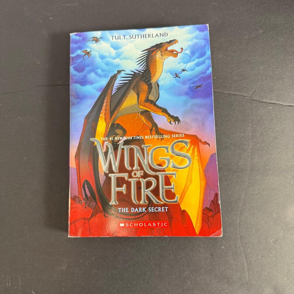 Wings of Fire The Dark Secret Book 4 Tui T Sutherland Paperback Scholastic - Picture 4 of 5